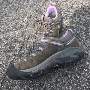 Women’s hiking boots